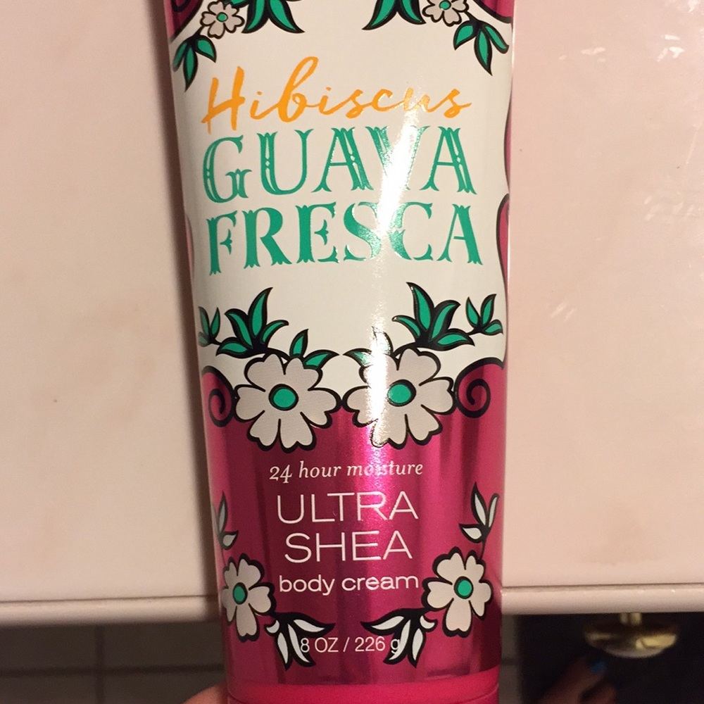 Bath & Body Works Hibiscus Guava Fresco body cream
